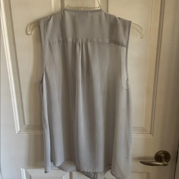 Carmen Marc Valvo Silver Beaded V-Neck Sleeveless Camisole - Picture 5 of 5